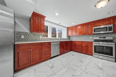 /international/us/635-e-lincoln-avenue-mount-vernon-ny-110107033997/