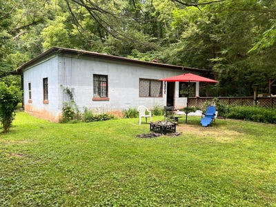 /international/us/2300-scarberry-lane-south-charleston-wv-110101062857/