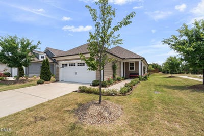 /international/us/1645-white-admiral-street-fuquay-varina-nc-110108695185/