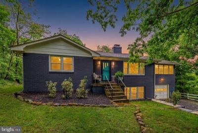 /international/us/121-cherokee-trail-winchester-va-110108582020/