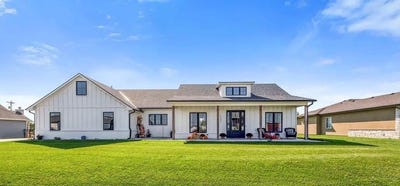 /international/us/1521-e-elk-ridge-ave-goddard-ks-110100305692/
