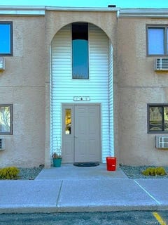 /international/us/4-scarborough-lane-wappingers-falls-ny-110105090217/