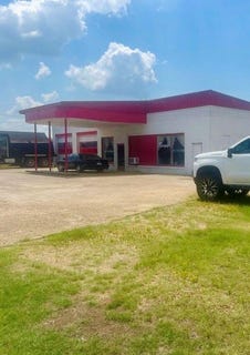 /international/us/207-s-church-st-okolona-ms-110106208028/