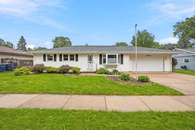 /international/us/1520-n-pontiac-drive-janesville-wi-110108930870/
