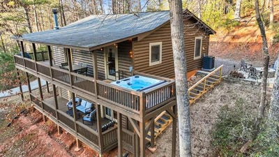 /international/us/564-weaver-creek-lane-blue-ridge-ga-110107477784/