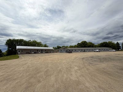 /international/us/702-highway-2-west-devils-lake-nd-110109012237/