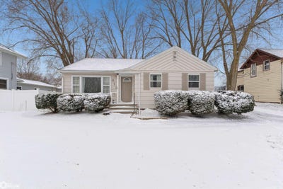 /international/us/612-central-avenue-e-clarion-ia-110106529719/