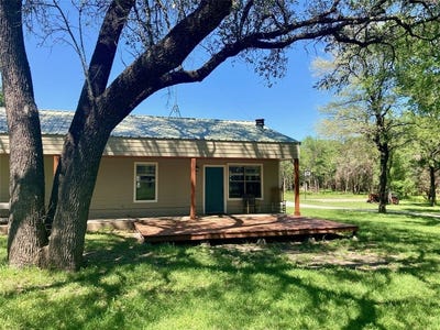 /international/us/110-county-road-4270-clifton-tx-110098521120/