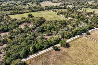 /international/us/tract-6-sun-oil-road-brenham-tx-110103323391/