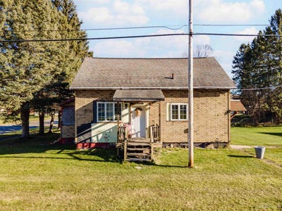 /international/us/302-blossom-street-iron-river-mi-110103977608/
