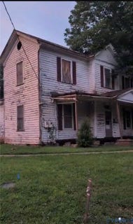 /international/us/124-w-sycamore-street-chase-city-va-110103543360/