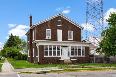 /international/us/214-w-washington-street-monticello-in-110107872559/