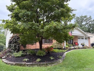/international/us/11458-burgess-avenue-bridgeton-mo-110101049063/