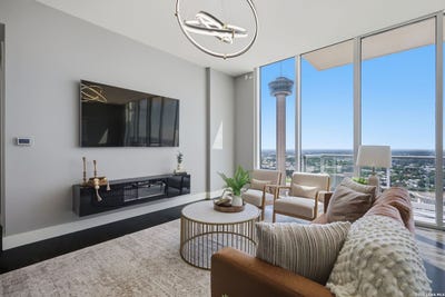/international/us/610-e-market-st-san-antonio-tx-110120450357/