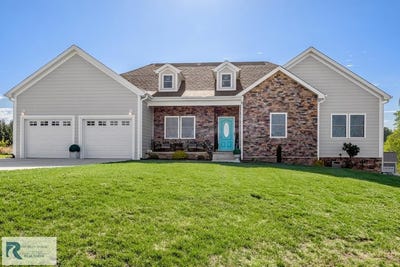 /international/us/101-copper-ct-danville-va-110107377237/