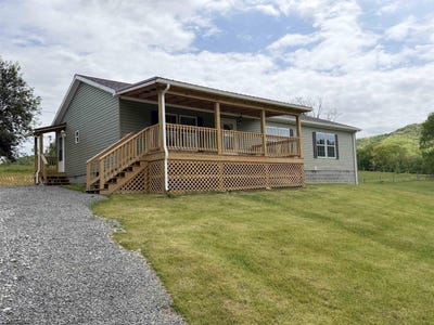 /international/us/124-hillside-drive-elkins-wv-110102362490/