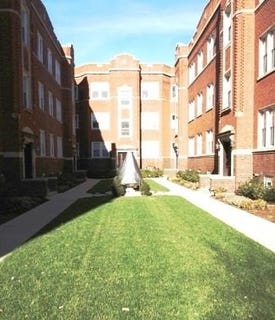 /international/us/1346-5-w-estes-avenue-chicago-il-110107288440/