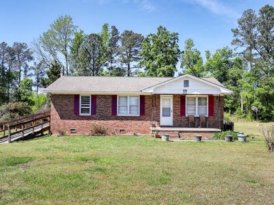 /international/us/6416-highway-221-s-bradley-sc-110107226148/