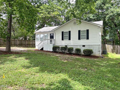 /international/us/501-correnna-street-apex-nc-110108407878/