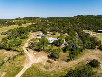 /international/us/684-stoneleigh-rd-center-point-tx-110100308634/