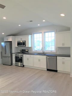 /international/us/103-magee-avenue-lavallette-nj-110107893884/