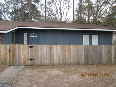 /international/us/119-cherokee-circle-hinesville-ga-110106305148/