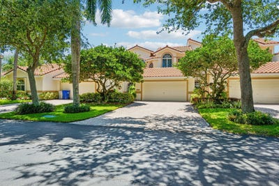 /international/us/692-w-palm-aire-drive-pompano-beach-fl-110108903943/