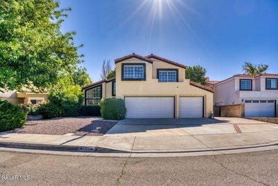 /international/us/43954-blue-sky-court-lancaster-ca-110100723824/