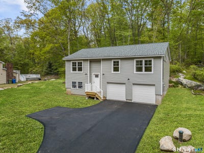 /international/us/53-sarah-drive-montville-ct-110108207317/
