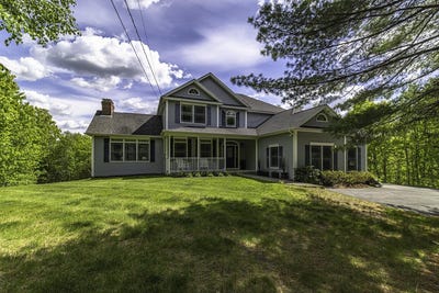 /international/us/447-walden-parke-way-bangor-me-110107401793/