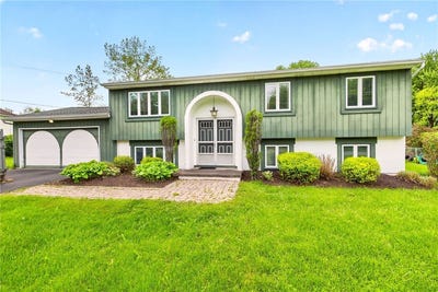/international/us/37-drake-road-hamlin-ny-110108220597/