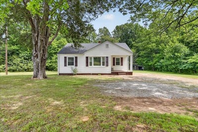 /international/us/1968-daniels-road-boydton-va-110108692489/
