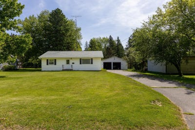 /international/us/627-deresch-street-antigo-wi-110108473109/