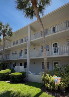 /international/us/946-virginia-street-dunedin-fl-110107751925/