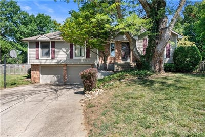 /international/us/2117-parker-court-blue-springs-mo-110100831800/