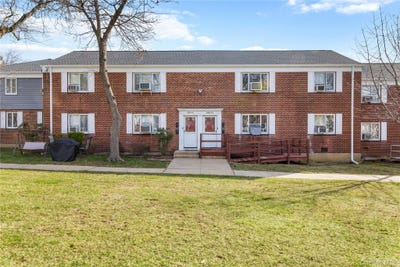 /international/us/226-10-manor-road-queens-ny-110106465184/