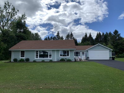 /international/us/2727-w-brevort-lake-rd-moran-mi-110107995180/