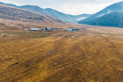 /international/us/361-lone-ranch-creek-rd-curlew-wa-110102429529/