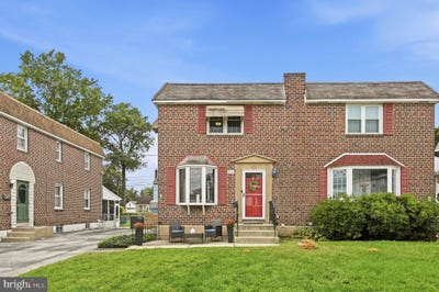 /international/us/213-evergreen-avenue-folsom-pa-110110351391/