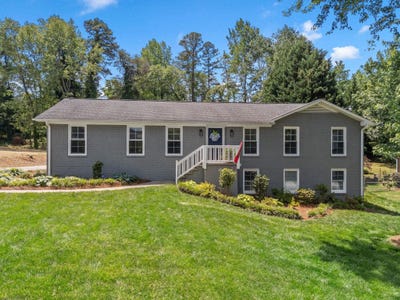 /international/us/108-churchill-avenue-greer-sc-110108416134/