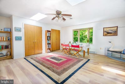 /international/us/191-hideaway-farms-road-edinburg-va-110099979146/