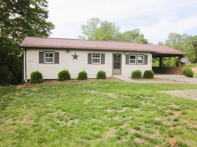 /international/us/2765-hatchett-rd-penhook-va-110108145258/