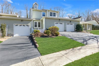 /international/us/14-victorian-court-huntington-ny-110098182849/