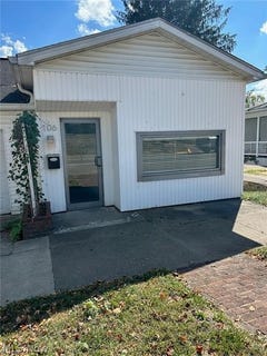 /international/us/106-w-main-street-new-concord-oh-110108332713/