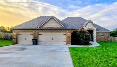 /international/us/8644-ne-wolf-rd-elgin-ok-110108505184/
