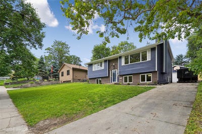 /international/us/1018-5th-street-west-des-moines-ia-110108478486/