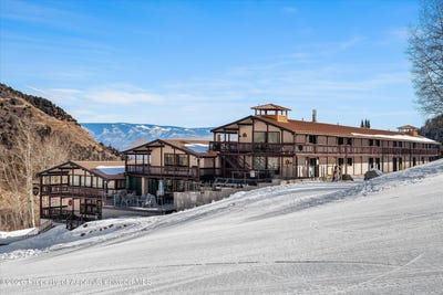 /international/us/11101-county-road-117-glenwood-springs-co-110106118927/
