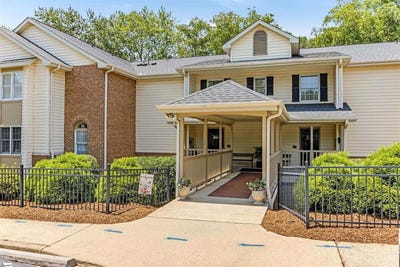 /international/us/110-swansgate-greenville-sc-110100566642/