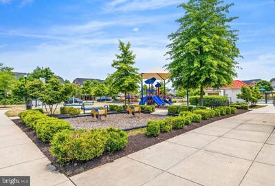 /international/us/8330-eagle-street-glen-burnie-md-110100210869/