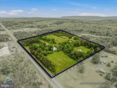 /international/us/4539-valley-road-berkeley-springs-wv-110108238352/